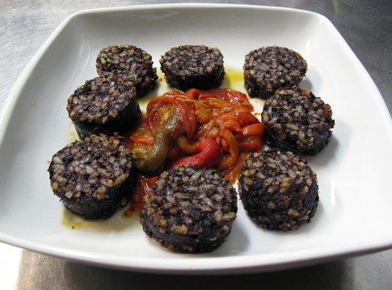 MORCILLA CON PIMIENTOS ROJOS